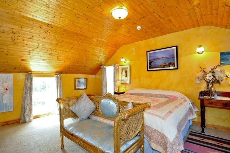 Errisbeg House B&B 라운드스톤 객실 사진